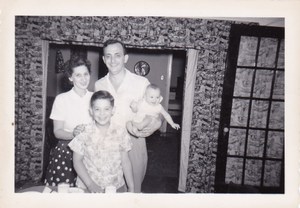 Peter 7 bd with family 1954.jpg